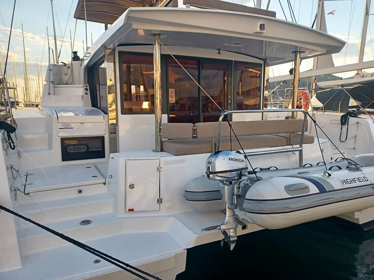 Photo #4 - Bali 4.4 - 4 + 2 cab. (James Webb) in Trogir - 34251