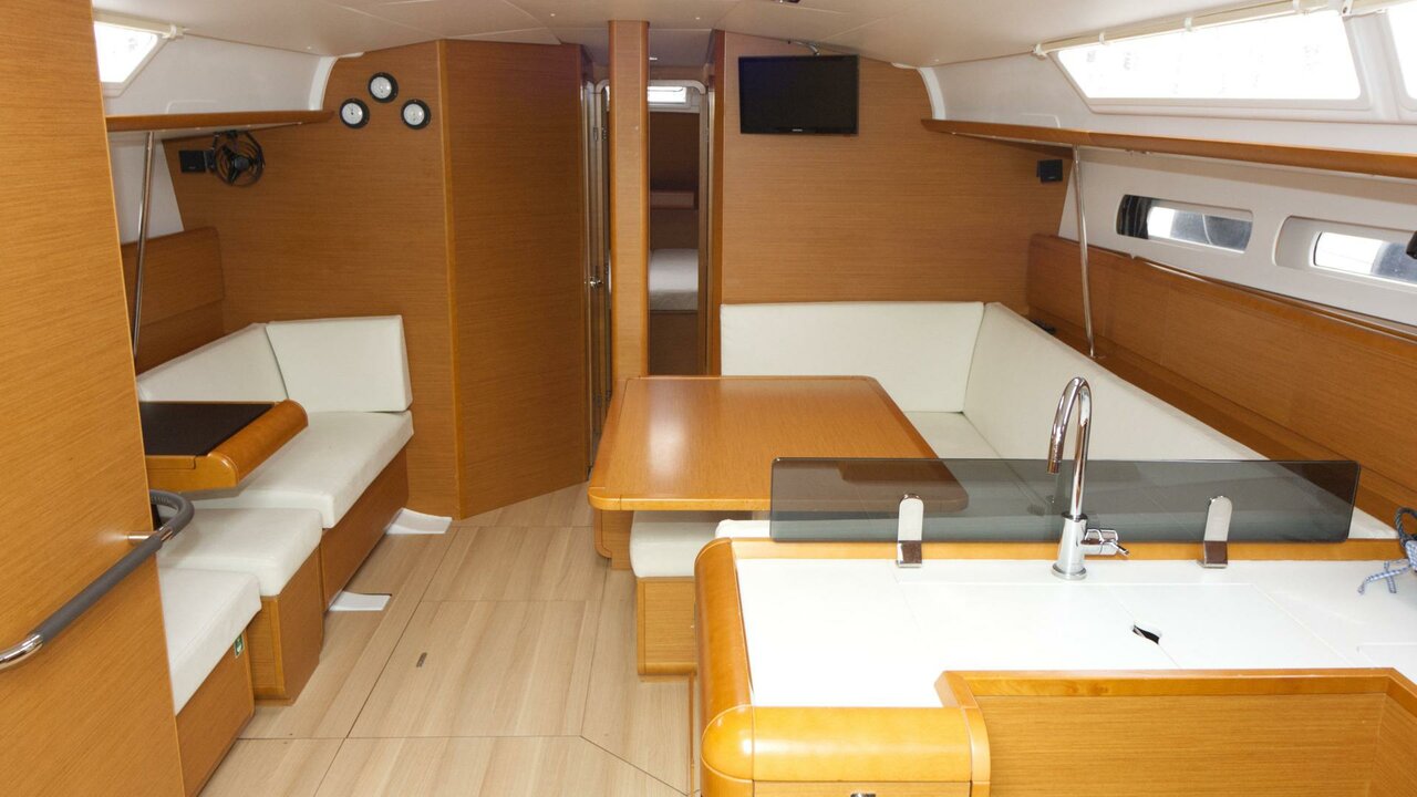 Photo #10 - Sun Odyssey 439 (Jason) in Pula - 34275