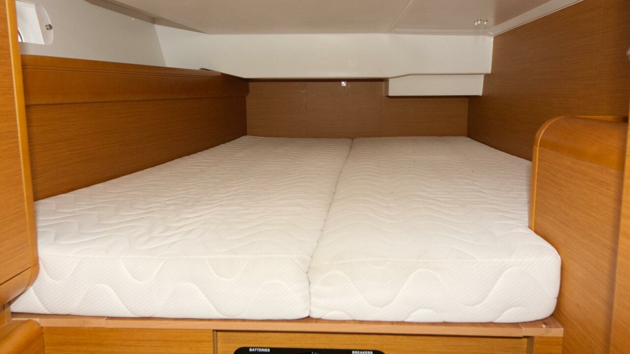 Photo #16 - Sun Odyssey 439 (Jason) in Pula - 34275