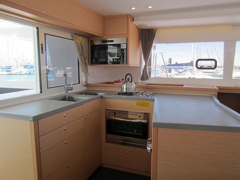 Photo #18 - Lagoon 450 - 4 + 2 cab. (Anabella) in Palma - 34301
