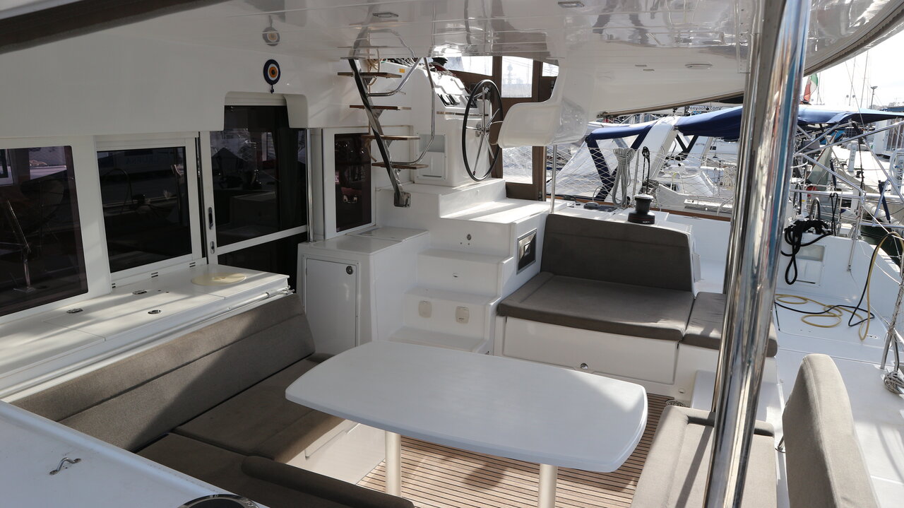 Photo #14 - Lagoon 450 S (Vamos Elli) in Palma - 34308