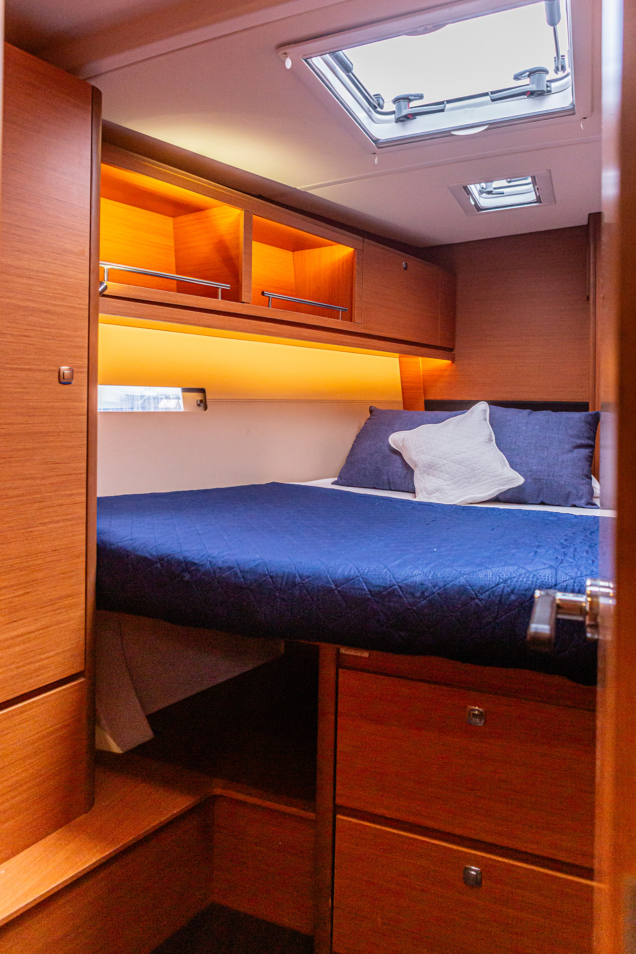 Photo #9 - Dufour 56 Exclusive - 4 + 1 cab. (Euphoria Planet) en Portorosa - 34316