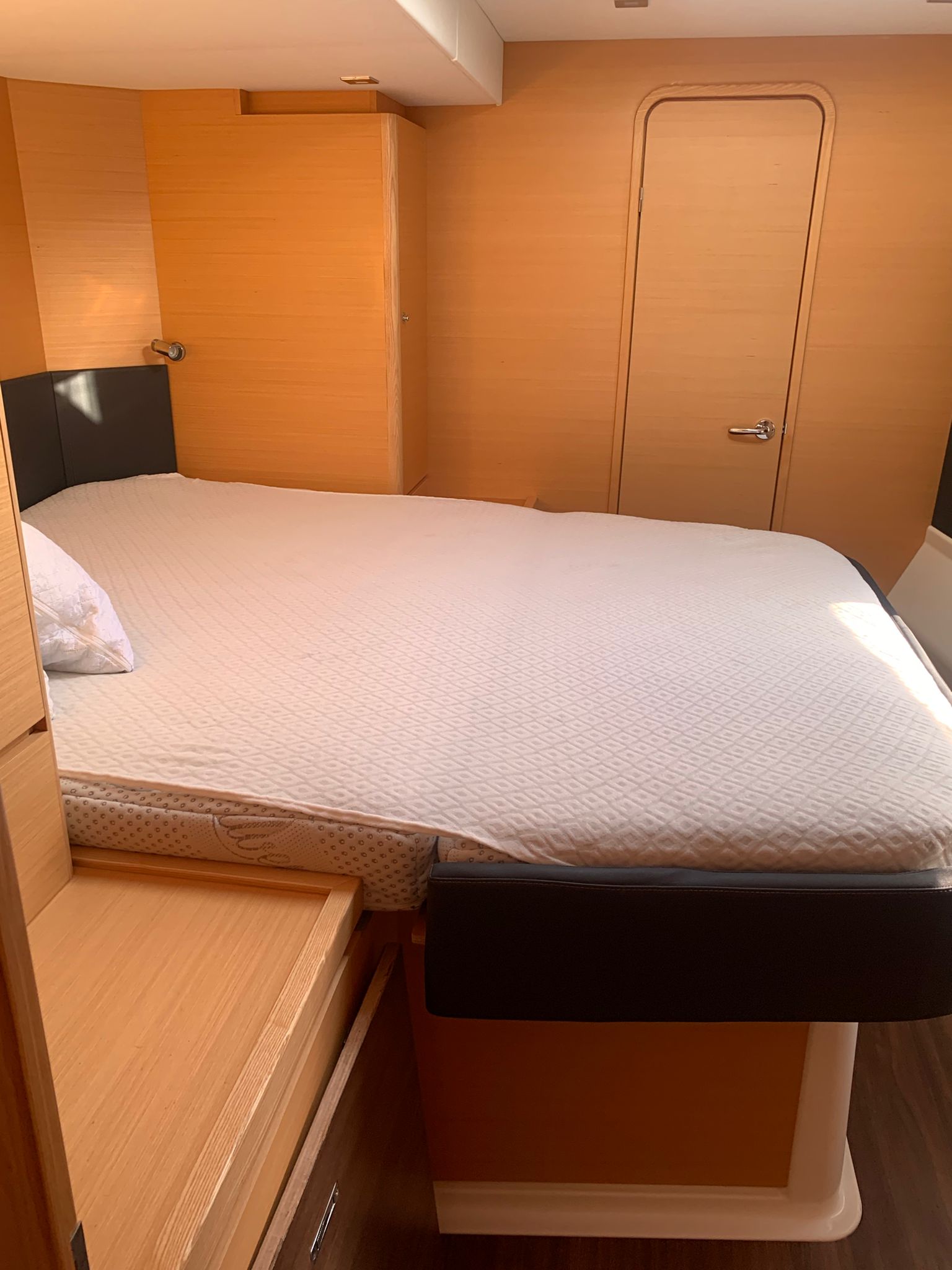 Photo #3 - Dufour 48 Catamaran - 5 + 1 cab. (Eden Planet) en Palermo - 34320