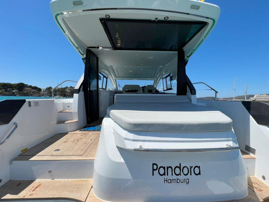 Photo #14 - Gran Turismo 45 (Pandora) in Palma - 34332