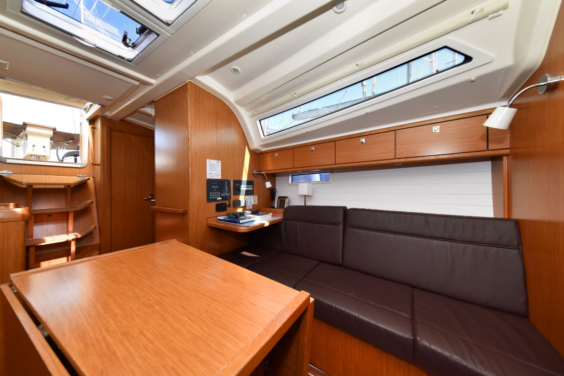 Photo #18 - Bavaria Cruiser 37 - 3 cab. (Viviana) in Zara - 34337