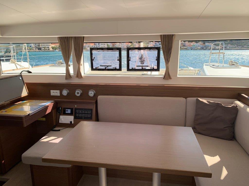 Photo #11 - Lagoon 40 - 4 + 2 cab (Bahia Real) in Primosten - 34346