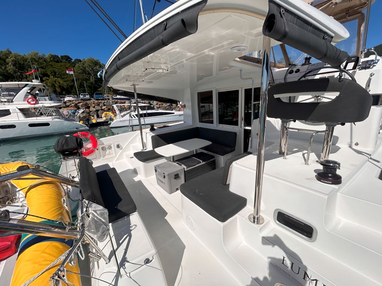 Photo #4 - Lagoon 40 - 4 cab. (LUMIERE) in Airlie Beach - 34349
