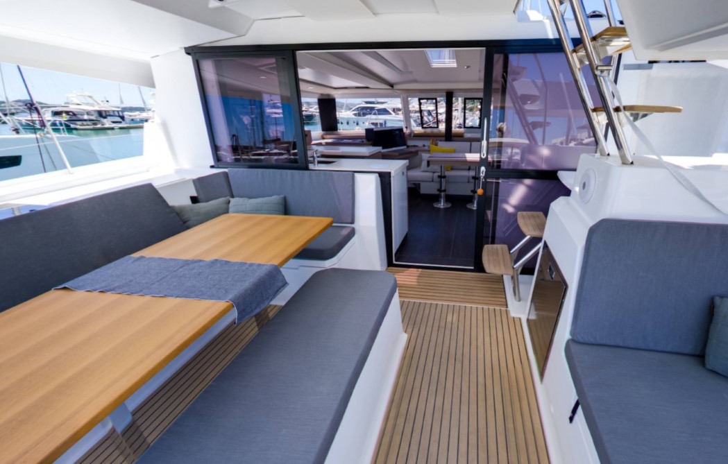 Photo #6 - Fountaine Pajot Astrea 42 - 4 + 2 cab. (Magic Summer) in Trogir - 34351