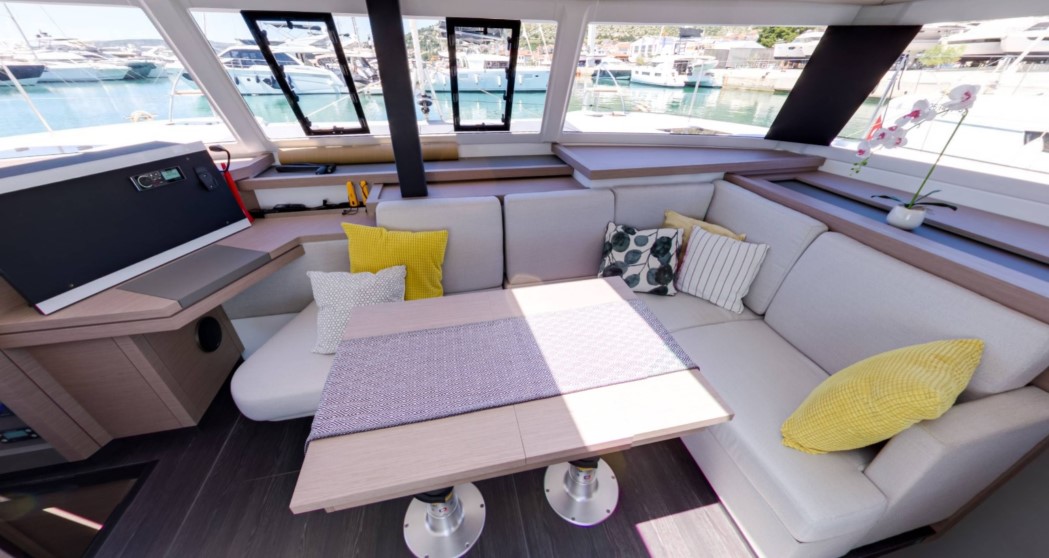 Photo #10 - Fountaine Pajot Astrea 42 - 4 + 2 cab. (Magic Summer) in Trogir - 34351