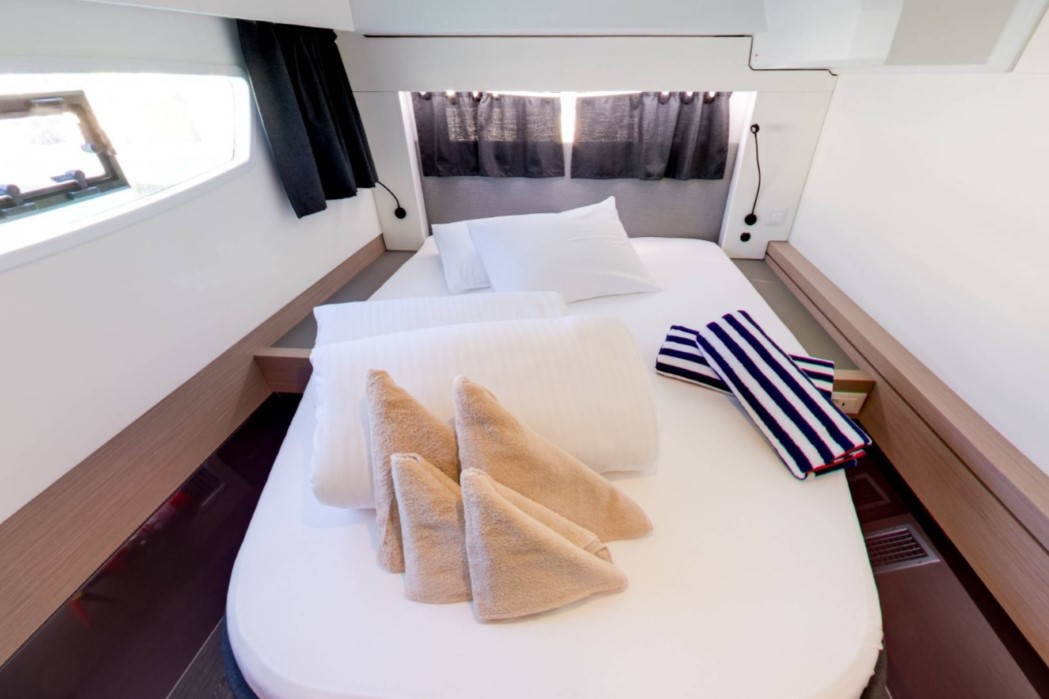 Photo #12 - Fountaine Pajot Astrea 42 - 4 + 2 cab. (Magic Summer) in Trogir - 34351