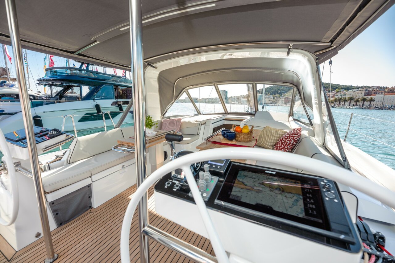Photo #6 - Oceanis 54 - 3 + 1 cab. (Big Blue) in Trogir - 34353