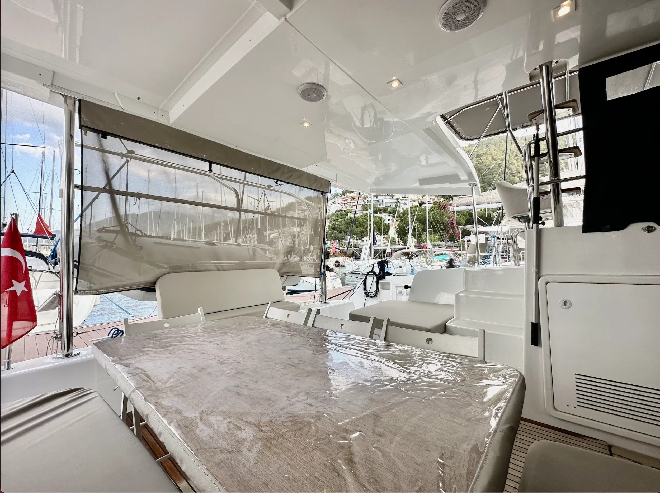 Lagoon 42 - 4 + 2 cab. (Sail Arcturus)  - 7