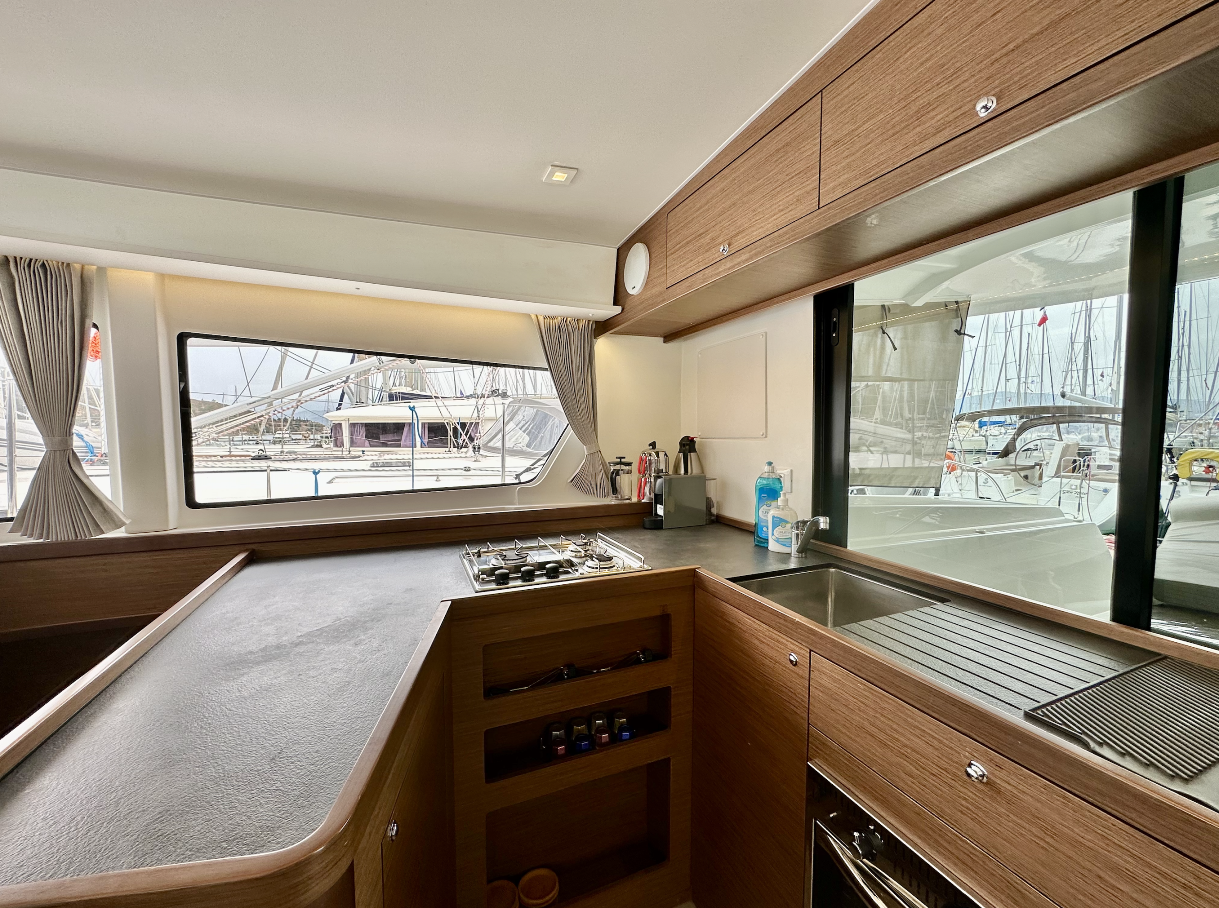 Photo #12 - Lagoon 42 - 4 + 2 cab. (Sail Arcturus) in Fethiye - 34360