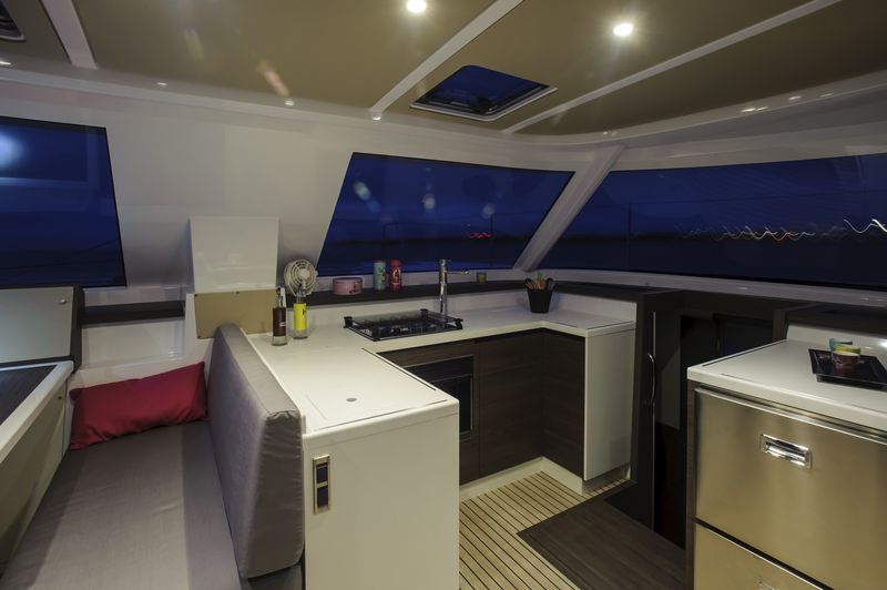 Photo #6 - Nautitech 40 Open - 4 + 1 cab. (KRIBI) in Anse Marcel - 34365