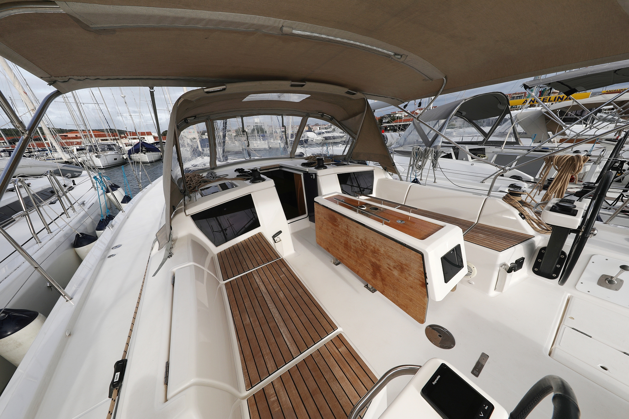 Photo #4 - Dufour 430 - 3 cab. (Seeadler) in Vodice - 34386