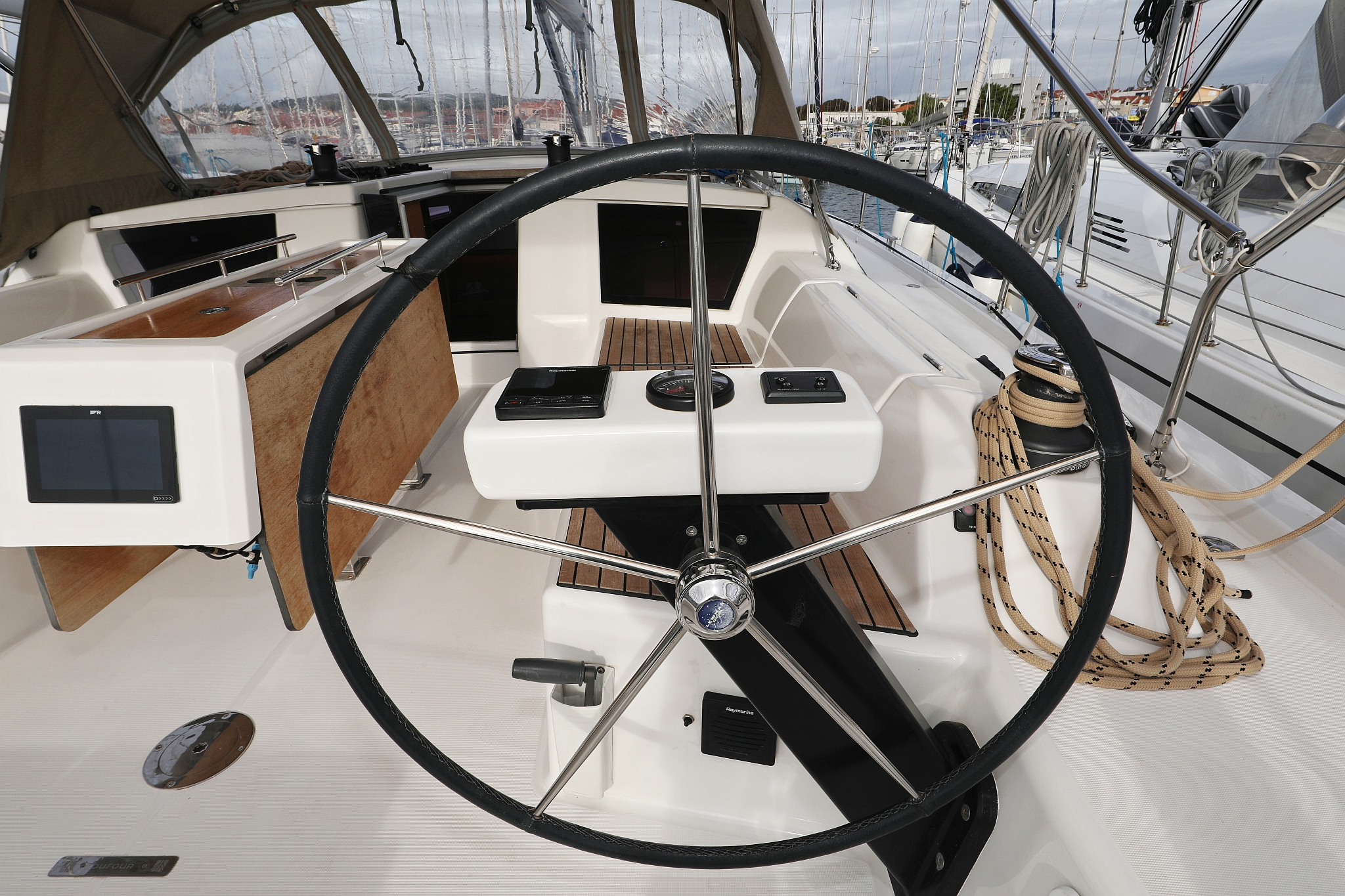Photo #7 - Dufour 430 - 3 cab. (Seeadler) in Vodice - 34386