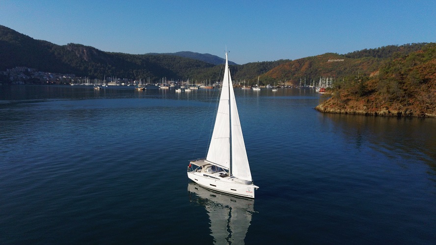 Photo #5 - Dufour 390 (La Luz) in Fethiye - 34436