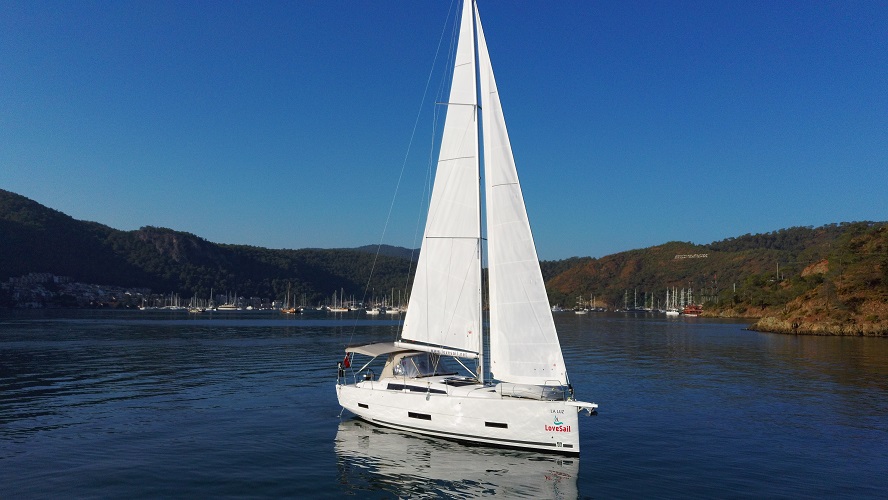Photo #6 - Dufour 390 (La Luz) in Fethiye - 34436