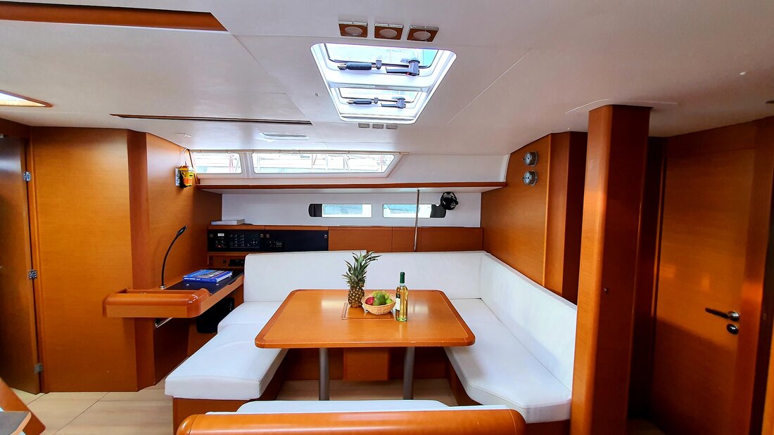 Photo #5 - Sun Odyssey 479 - 4 cab. (Jack) in Athens - 34536