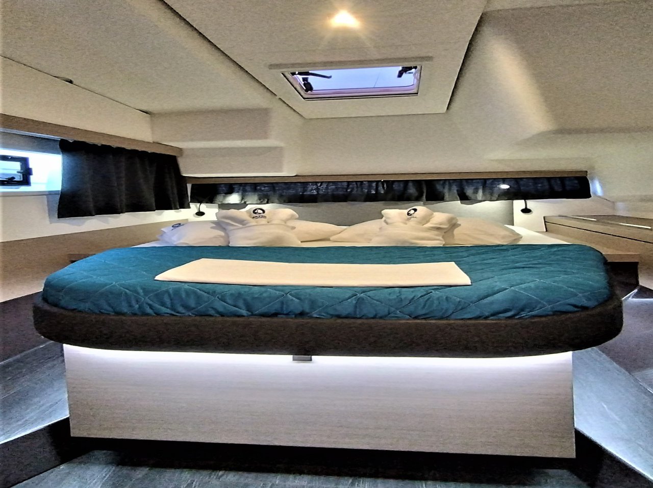 Photo #7 - Fountaine Pajot Isla 40 - 4 cab. (Joy) en Lavrion - 34542