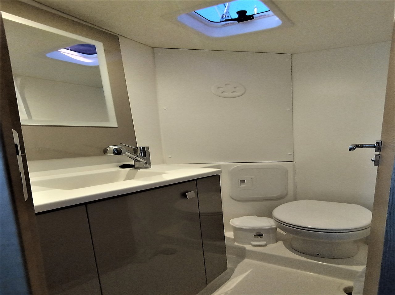 Photo #8 - Fountaine Pajot Isla 40 - 4 cab. (Joy) en Lavrion - 34542