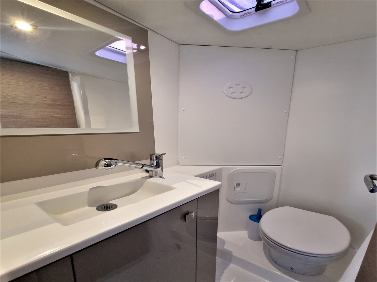 Photo #9 - Fountaine Pajot Isla 40 - 4 cab. (Joy) en Lavrion - 34542