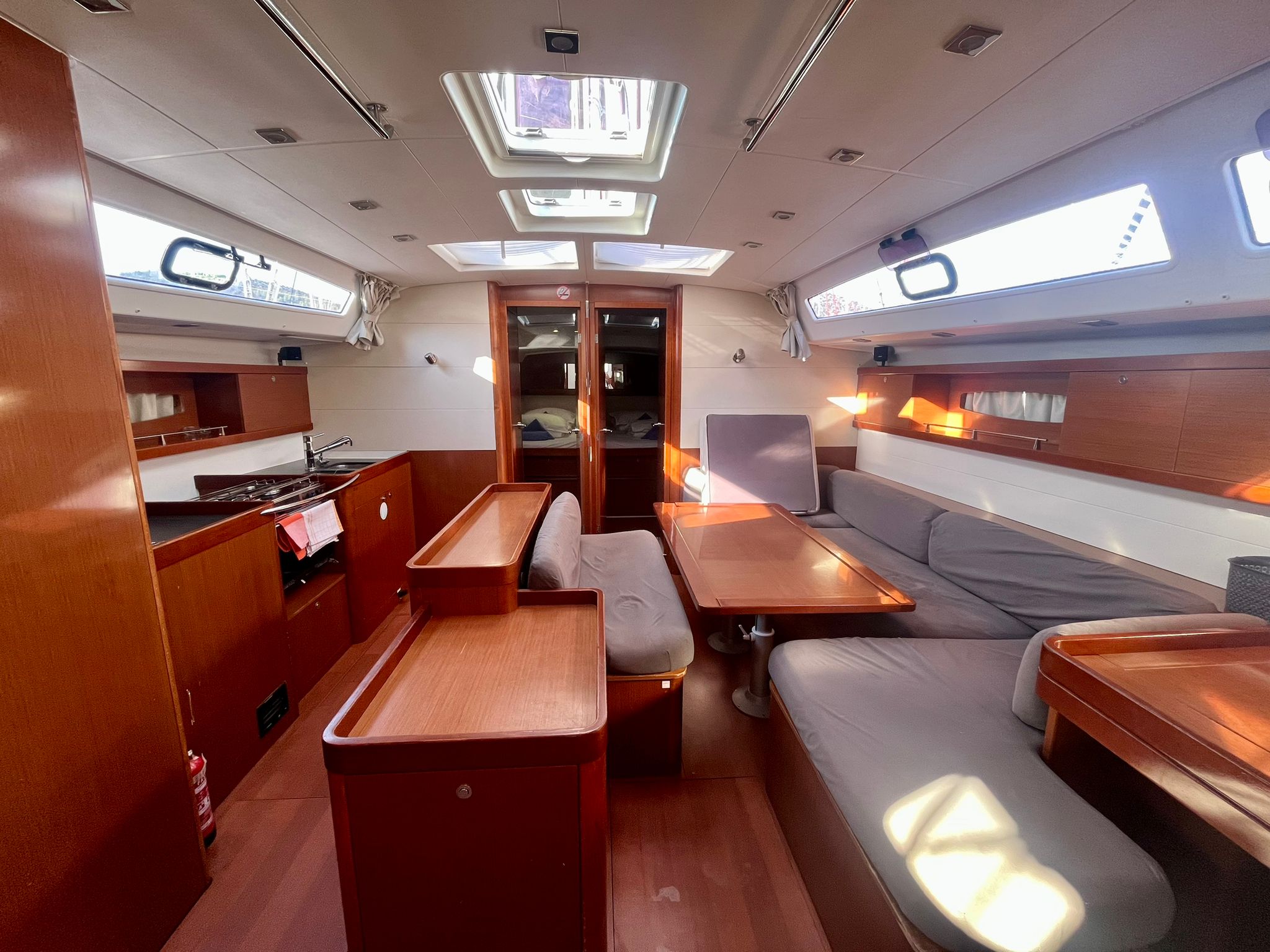 Photo #5 - Oceanis 50 Family - 5 + 1 cab. (La Stella) in Trogir - 34561