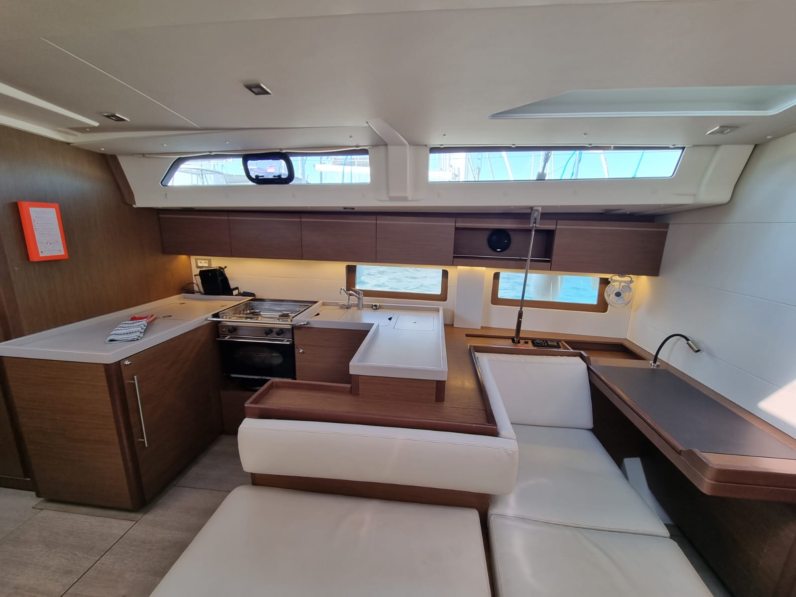 Photo #5 - Oceanis 51.1 - 5 + 1 cab. (Tsuki) en Lavrion - 34565