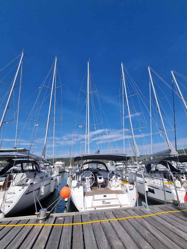 Photo #4 - Bavaria Cruiser 46 - 4 cab. (Romi) in Krk - 34572