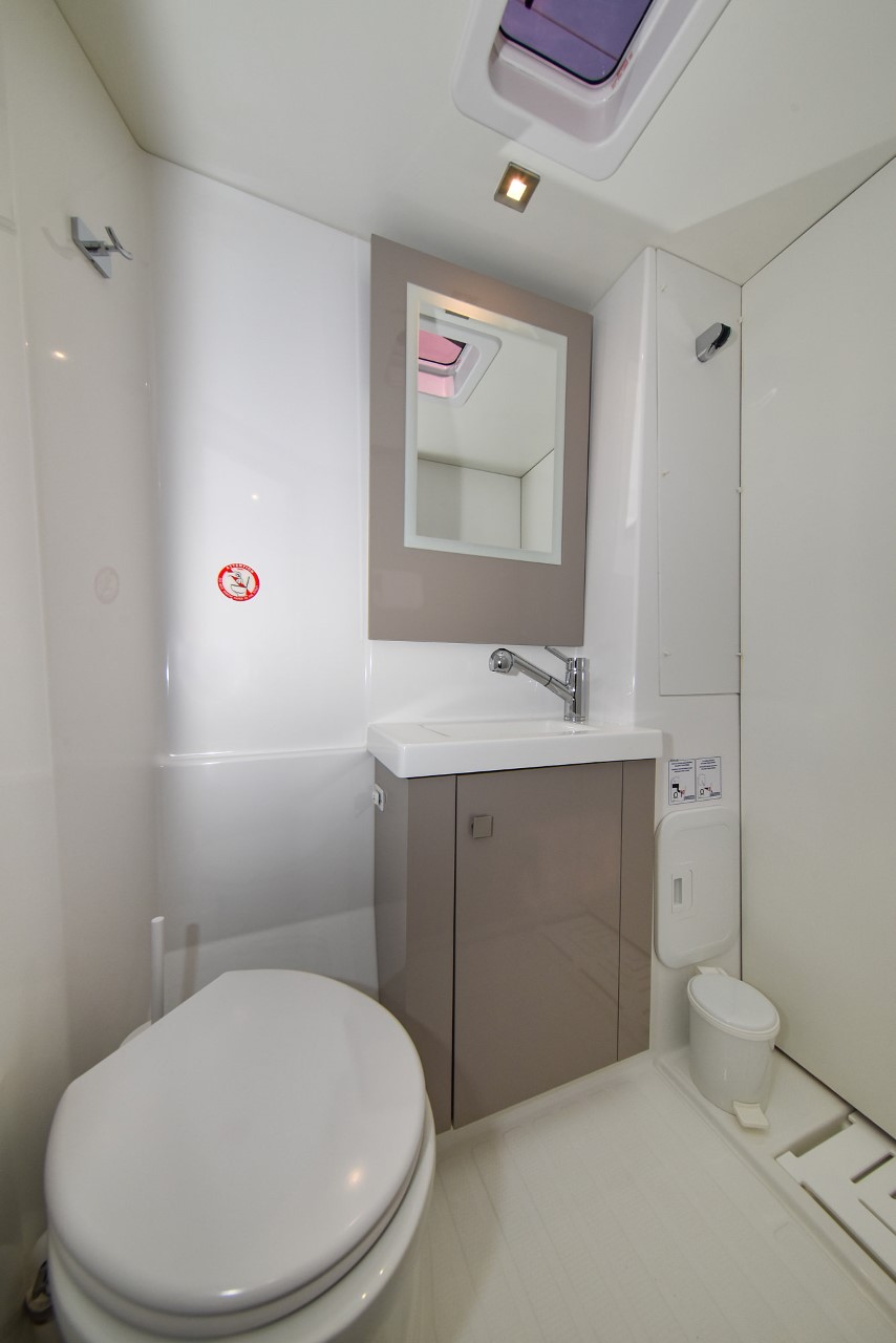 Photo #27 - Fountaine Pajot Astrea 42 - 4 + 2 cab. (Le Bart) in Zara - 34585