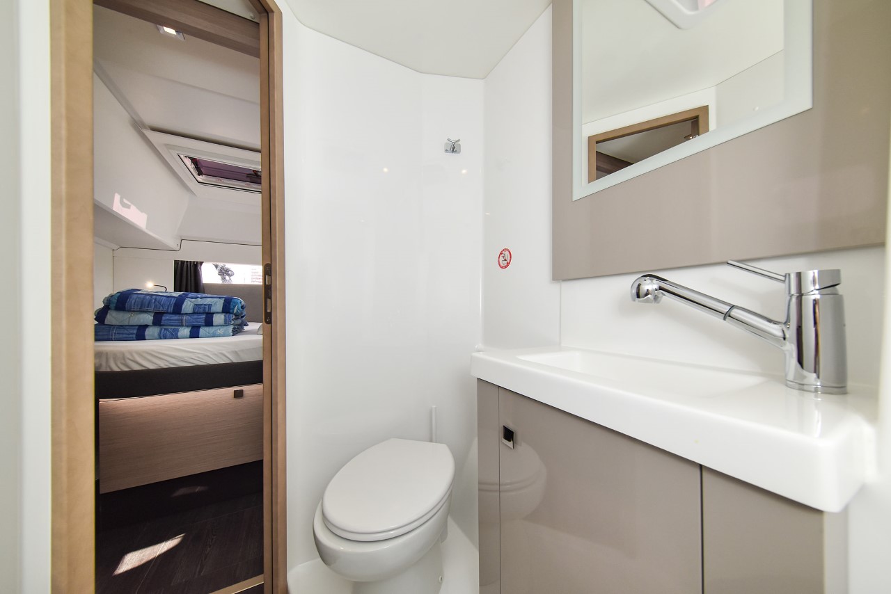 Photo #28 - Fountaine Pajot Astrea 42 - 4 + 2 cab. (Le Bart) in Zara - 34585
