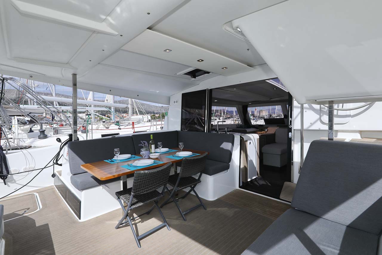 Photo #7 - Fountaine Pajot Isla 40 - 4 cab. (Chilli) in Trogir - 34615