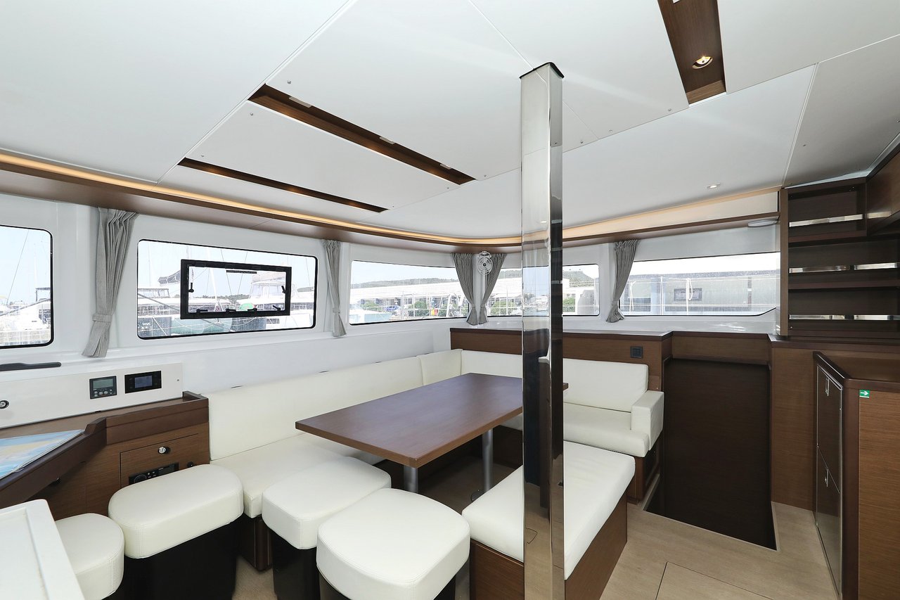Photo #9 - Lagoon 46 - 4 + 2 cab. (White Pearl) en Sukosan - 34648