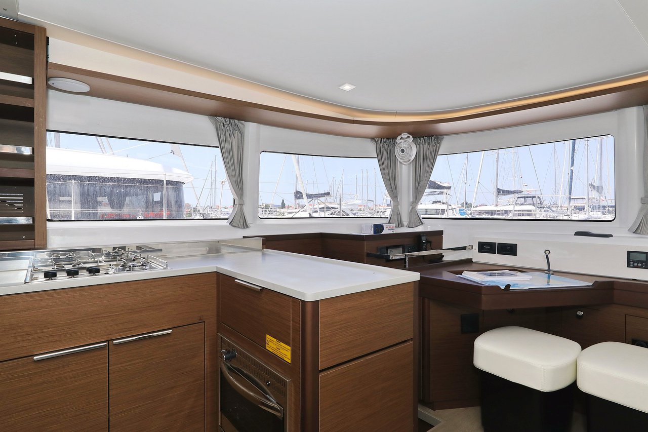 Photo #13 - Lagoon 46 - 4 + 2 cab. (White Pearl) en Sukosan - 34648