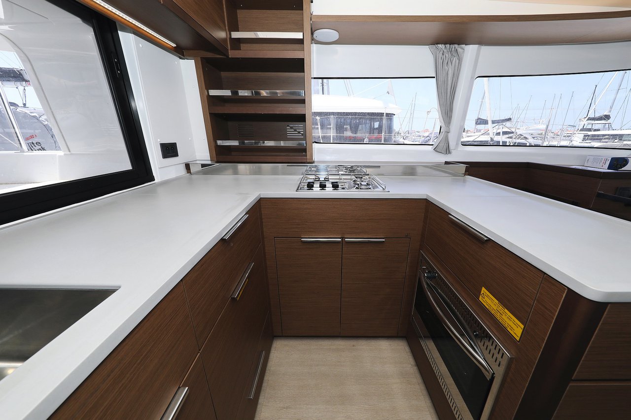 Photo #16 - Lagoon 46 - 4 + 2 cab. (White Pearl) en Sukosan - 34648