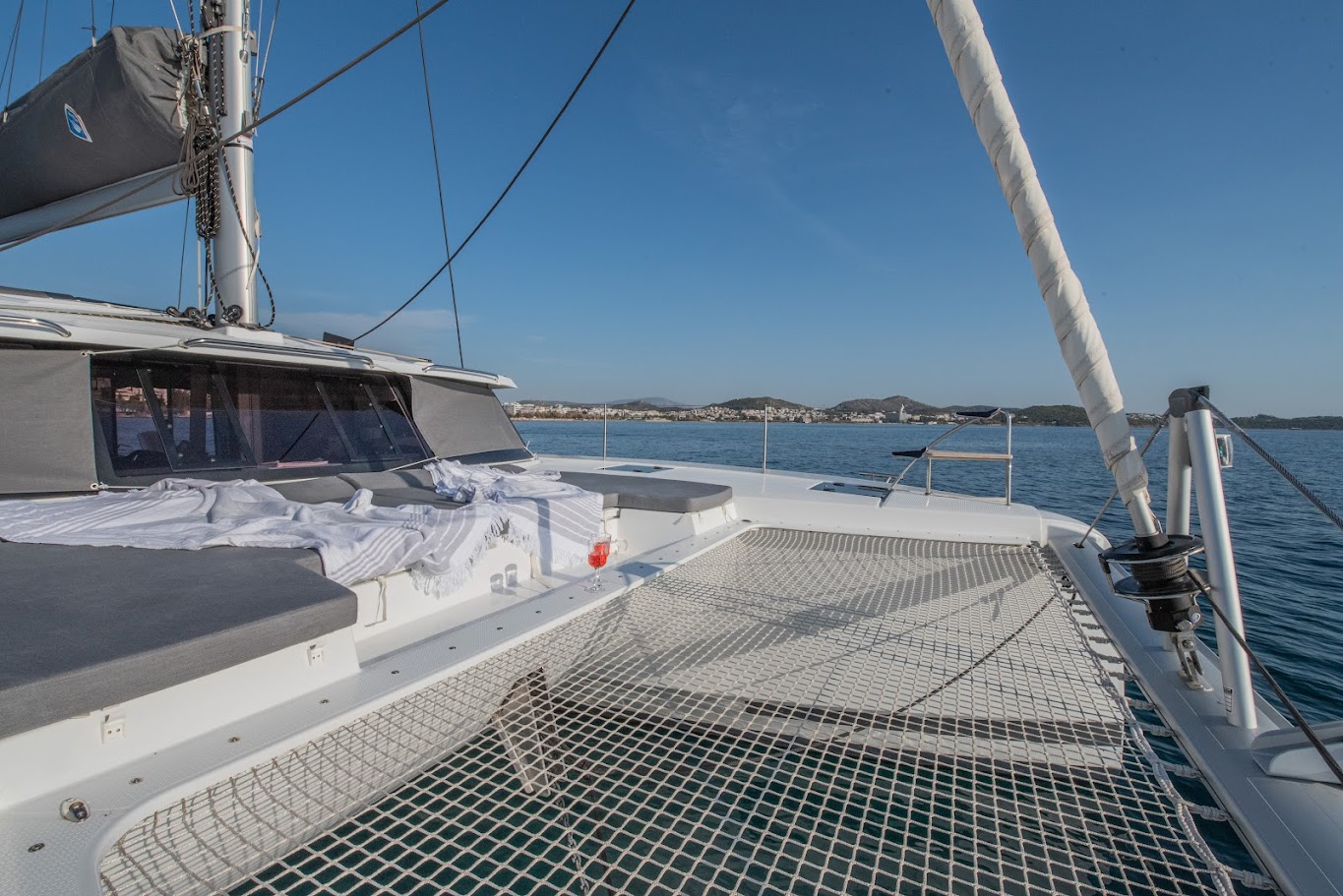 Photo #5 - Fountaine Pajot Astrea 42 - 4 + 2 cab. (Nou Nou 1) in Athens - 34688