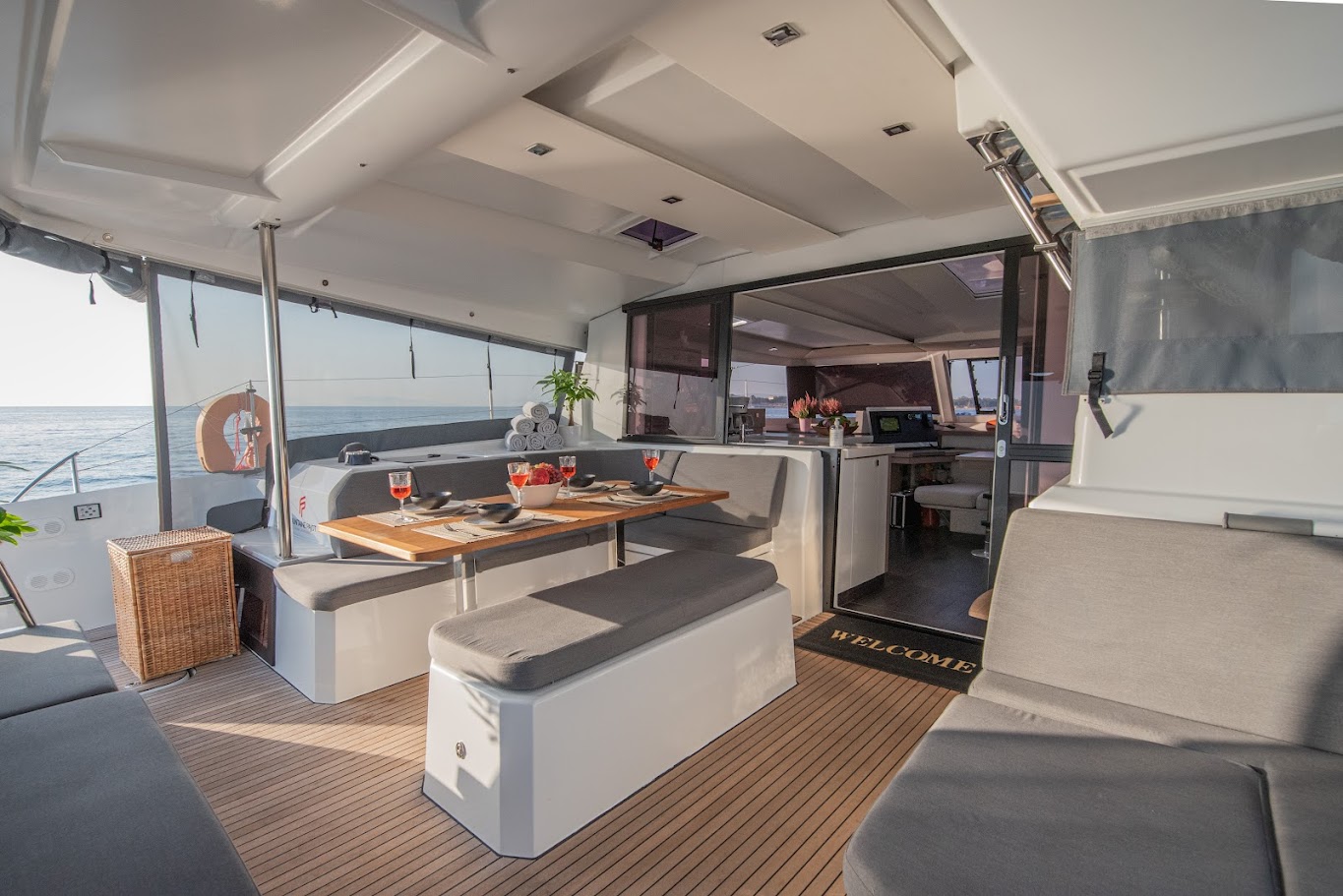 Photo #6 - Fountaine Pajot Astrea 42 - 4 + 2 cab. (Nou Nou 1) in Athens - 34688