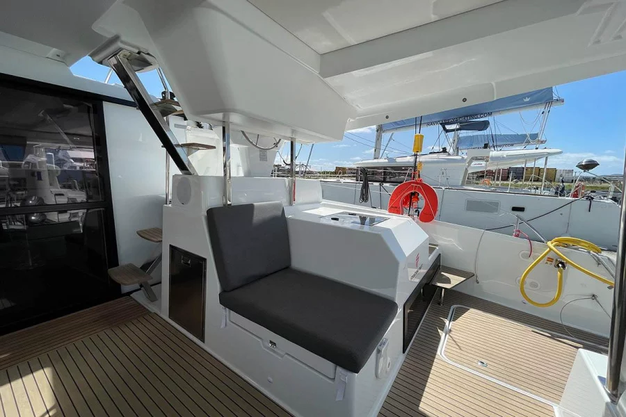 Fountaine Pajot - Tanna 47 - 5 + 1 cab. (Knotty Cat (Forever Young))  - 9