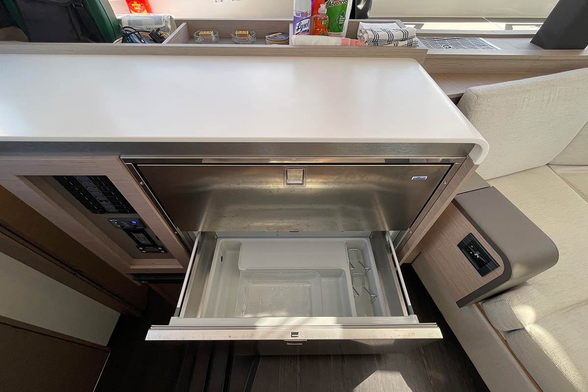 Photo #22 - Fountaine Pajot Tanna 47 - 5 + 1 cab. (Knotty Cat (Forever Young)) in Nanny Cay - 34692