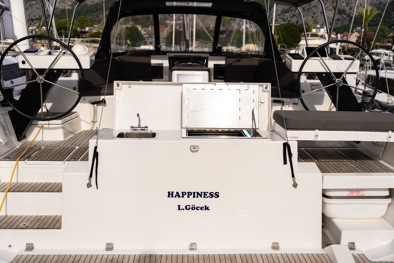 Photo #4 - Dufour 470 - 4 cab. (Happiness) in Gocek - 34699