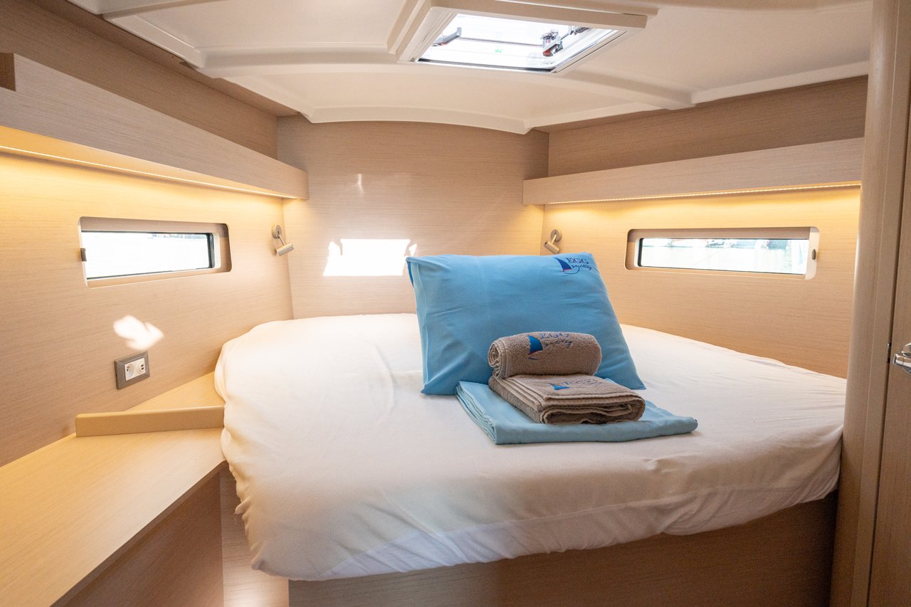 Photo #7 - Oceanis 40.1 - 3 cab. (Champagne) in Gocek - 34703
