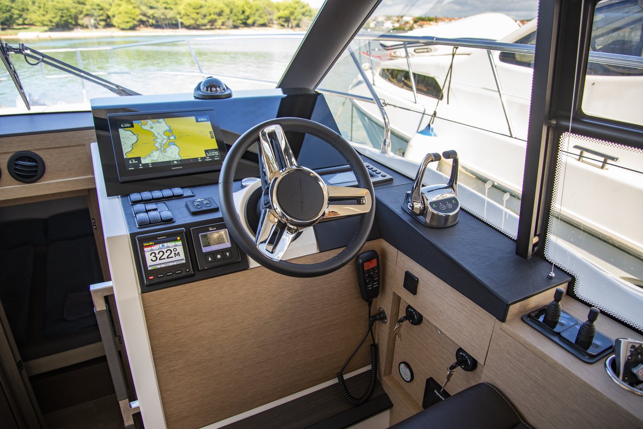 Photo #8 - Prestige 420 Fly (NN) en Medulin - 34710