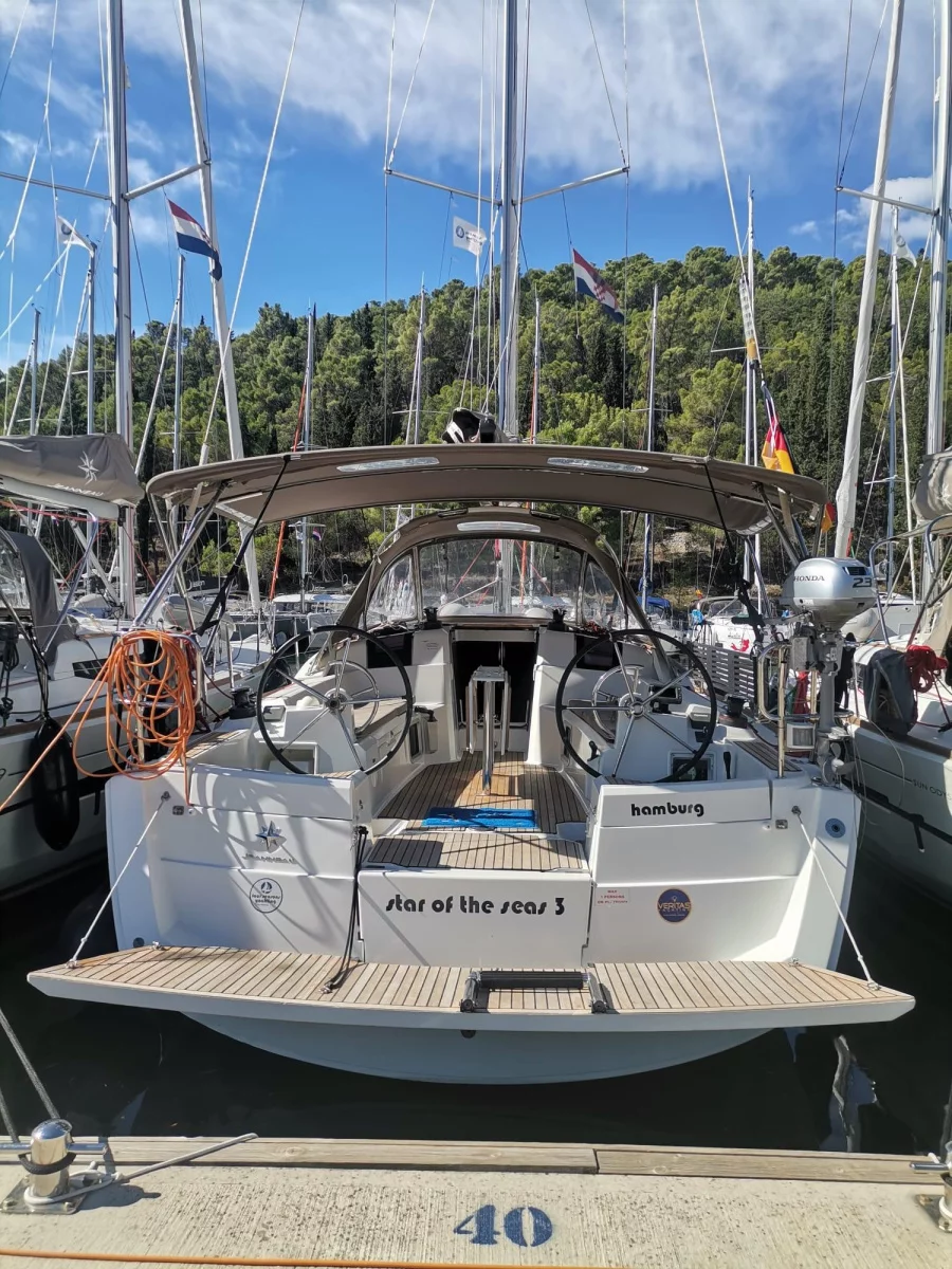 Sun Odyssey 389 (Star of the Seas 3)  - 2