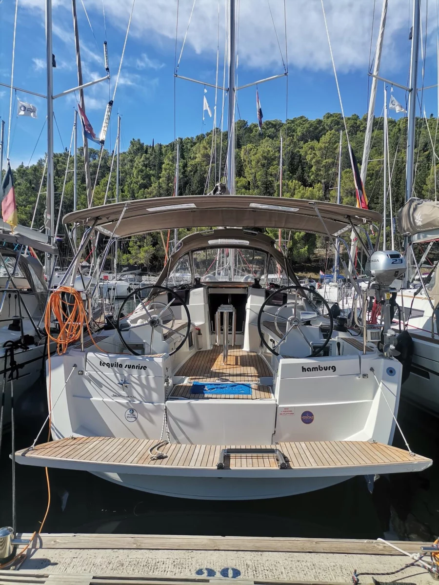 Sun Odyssey 389 (Tequila Sunrise)  - 2