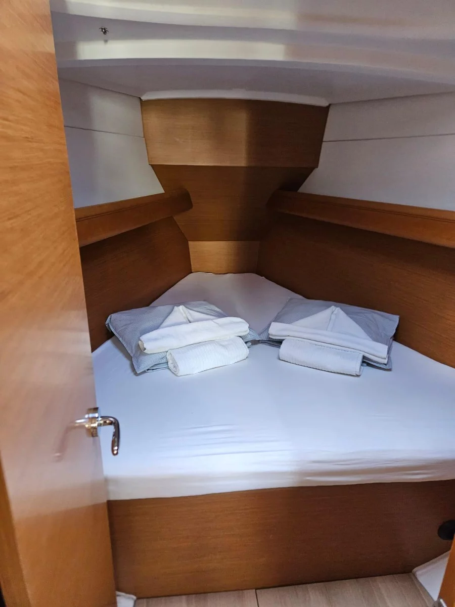 Sun Odyssey 389 (Tequila Sunrise)  - 6