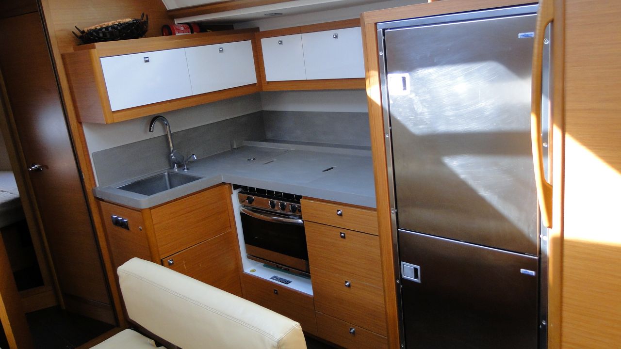 Photo #5 - Dufour 470 - 4 + 1 cab. (GAIA II) en Athènes - 34733