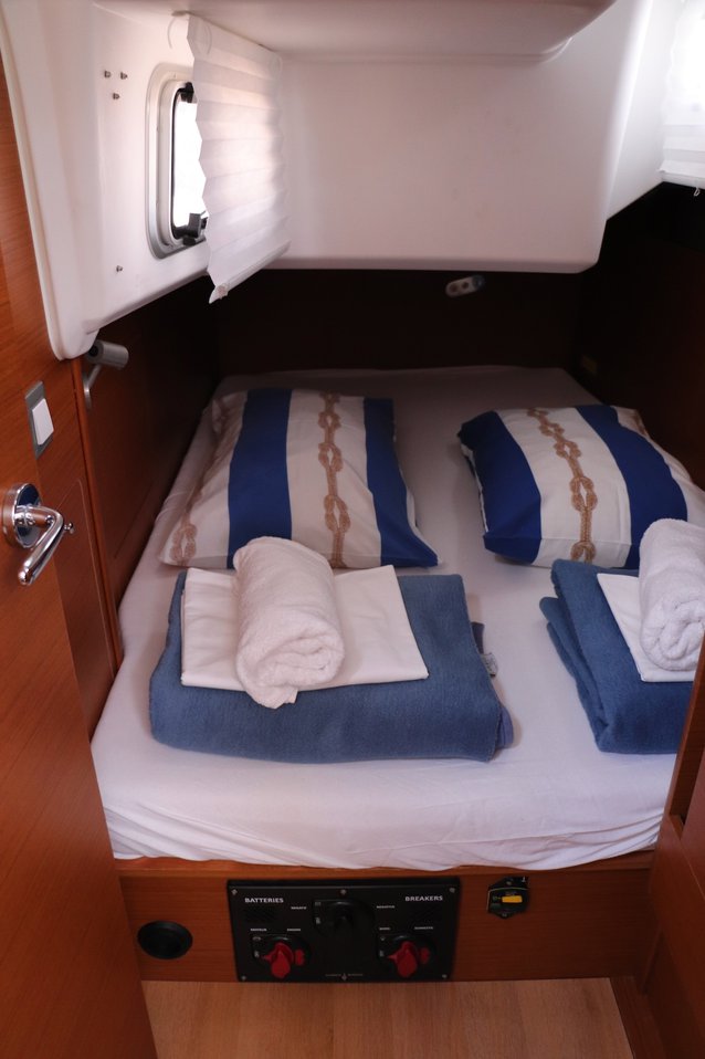 Photo #10 - Sun Odyssey 410 - 3 cab. (Shaken Not Stirred) in Dubrovnik - 34738