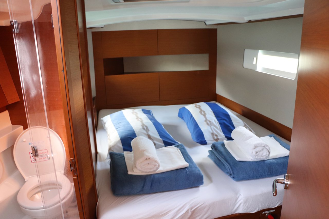 Photo #12 - Sun Odyssey 410 - 3 cab. (Shaken Not Stirred) in Dubrovnik - 34738