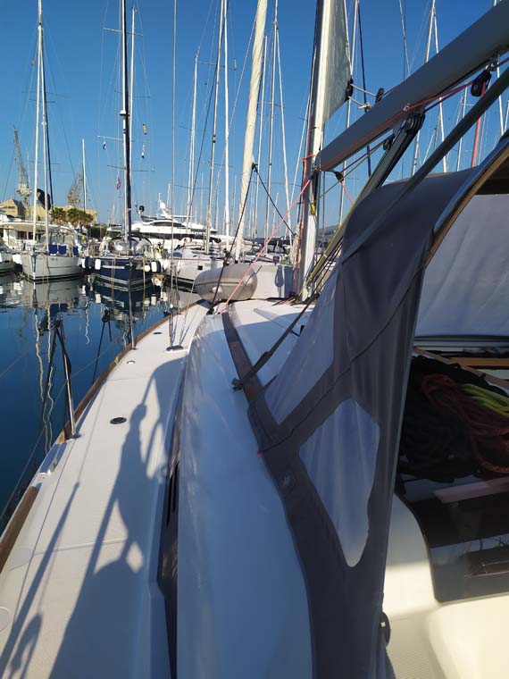 Photo #6 - Sun Odyssey 419 - 3 cab. (Mango Tango) in Trogir - 34764