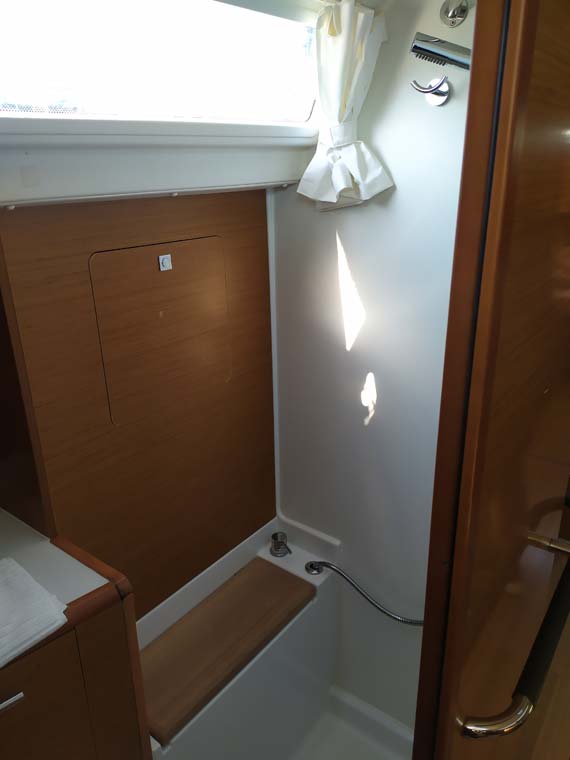 Photo #16 - Sun Odyssey 419 - 3 cab. (Mango Tango) in Trogir - 34764
